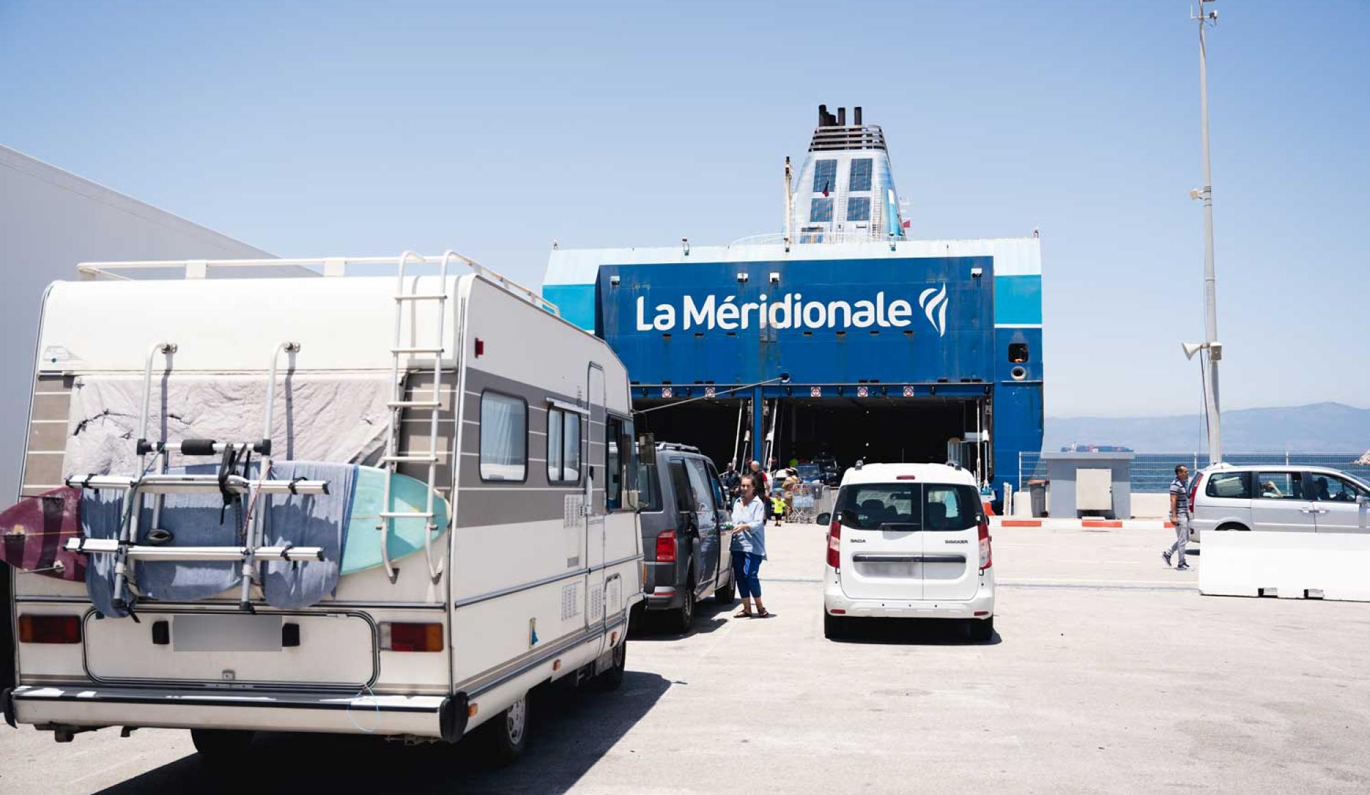 embarquement ferry maroc