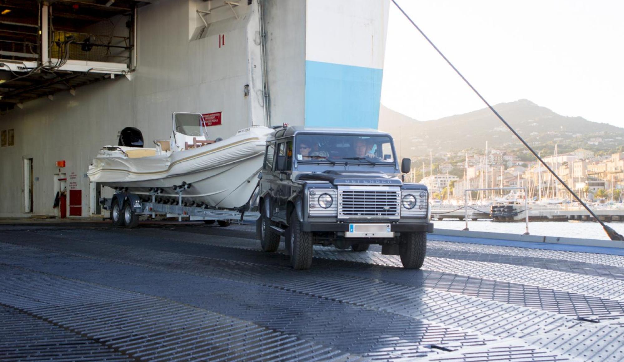 Voiture Remorque Bateau
